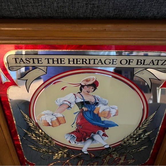 Beautiful vintage bar beer mirror; Blatz/Milwaukee,very-good cond; pick up 44134 - Picture 6 of 15